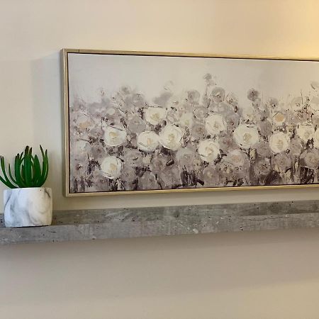 Modern Flat Apartment Уотфорд Екстериор снимка